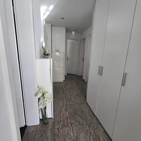 Appartement Exklusives 3 Ca 7 Min Fussweg Zum Wef Kongresszentrum *